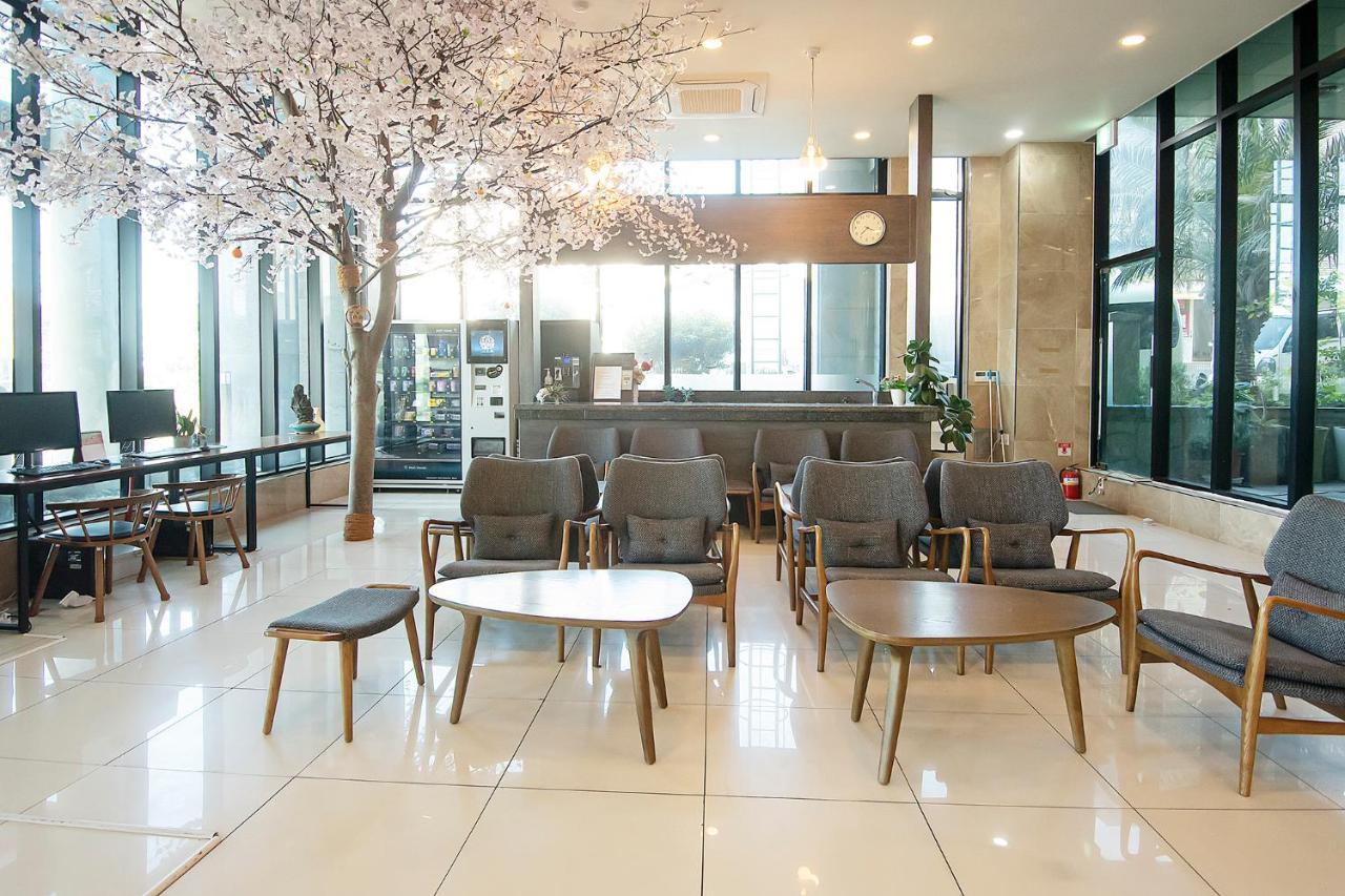 Sims Hotel Jeju Exterior photo